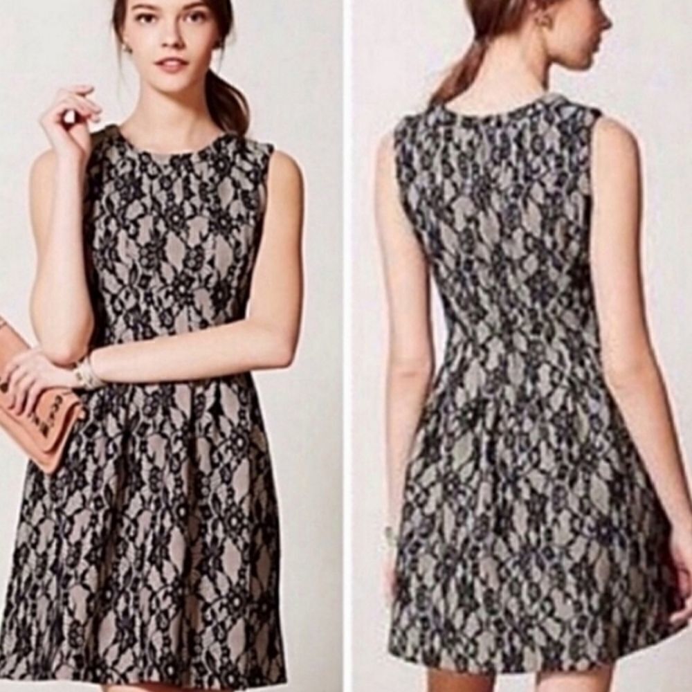 HD in Paris lace dress sz XS